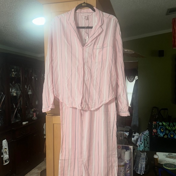 Victoria Secret pjs - Picture 1 of 6